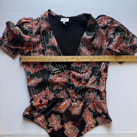 Hemant & Nandita x REVOLVE Zoie Bodysuit Women’s M Black Floral V-Neck black - Picture 16 of 16